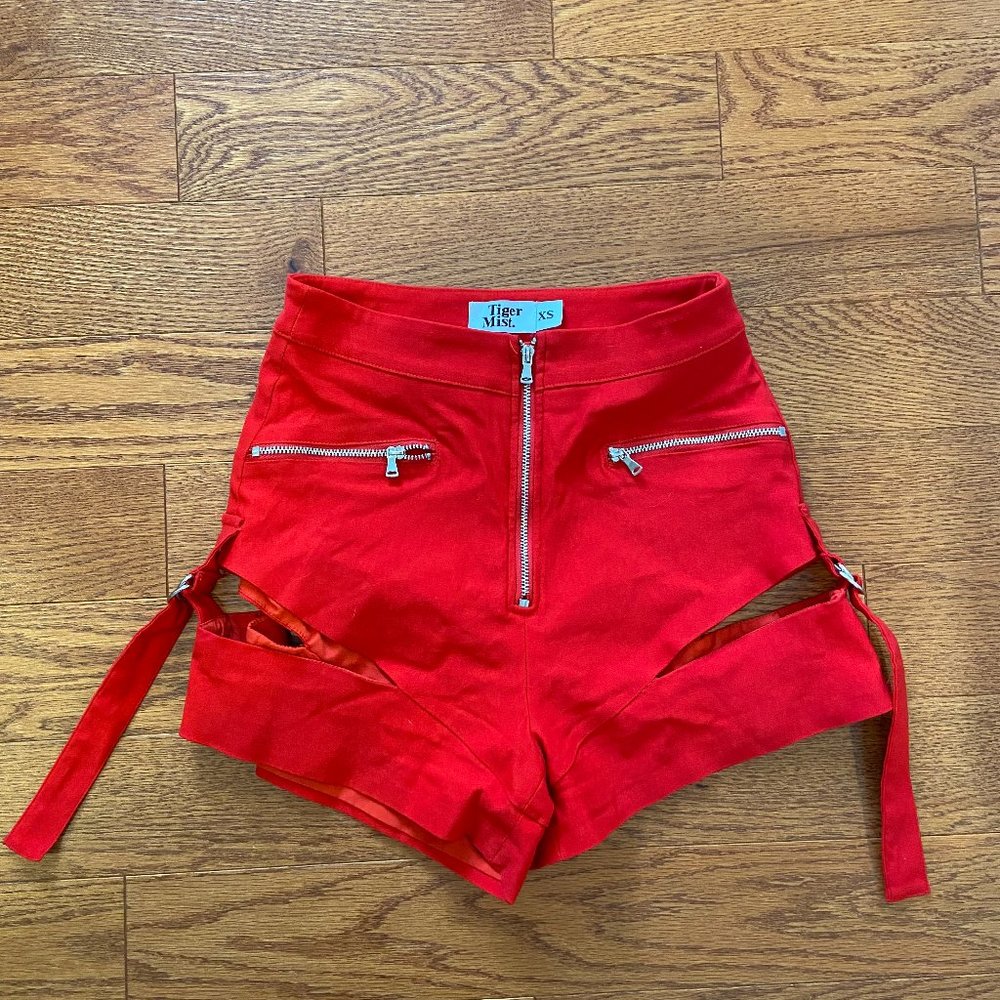 Tiger Mist Red Women's Shorts